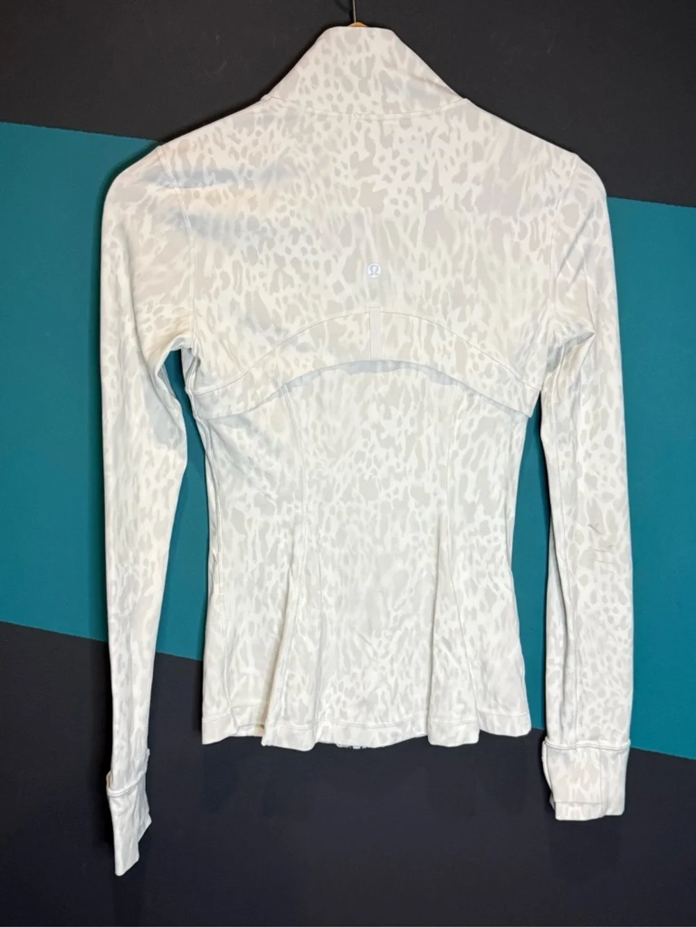 Lululemon Define Jacket *Nulu Contour Spot White Multi Sporty Outdoor 4 Pilates - Picture 5 of 13